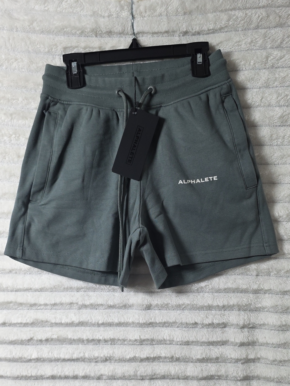 0524 Alphalete Performance Shorts "Concrete"